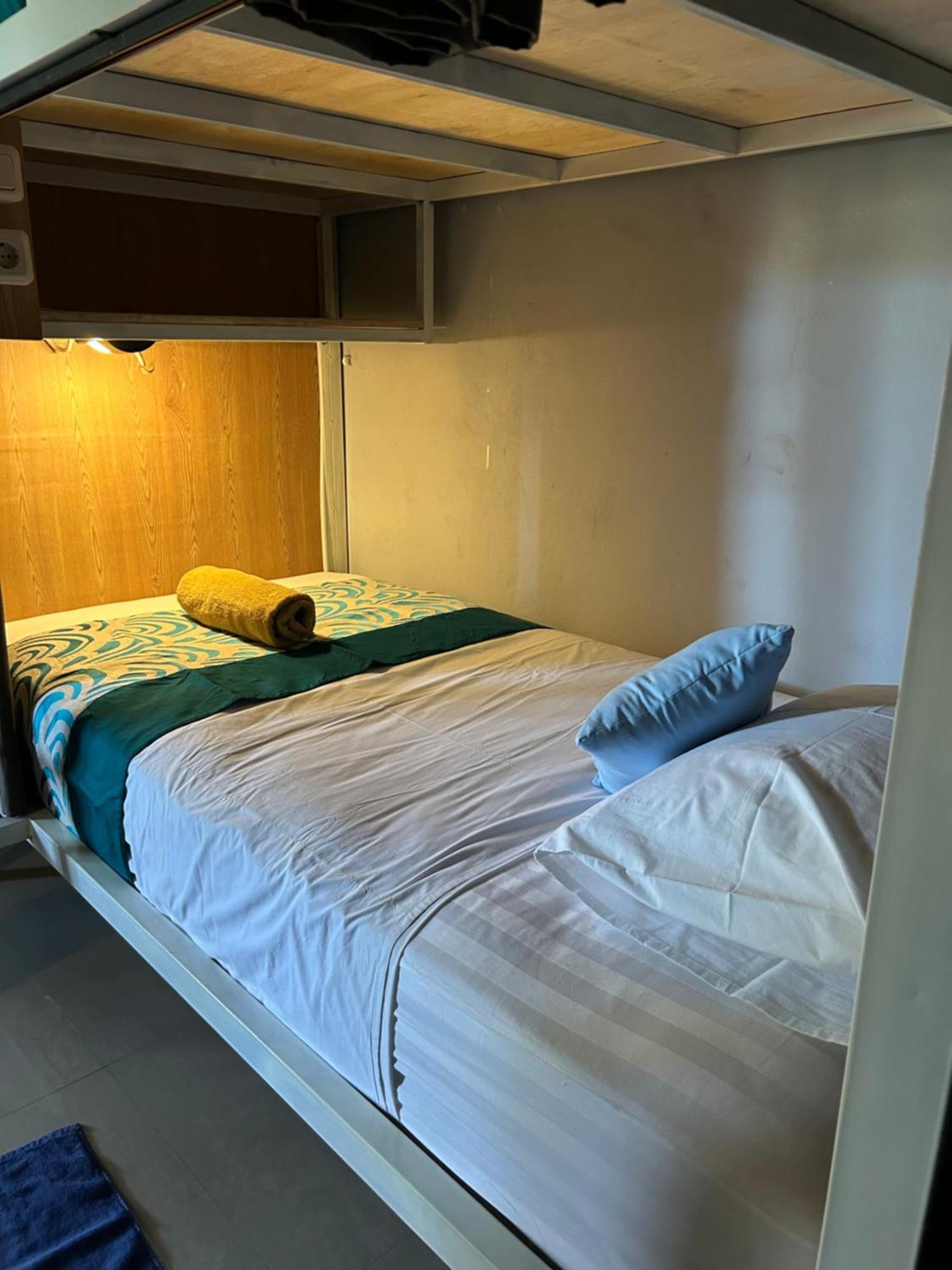 Blue Waves Hostel Amed Ambat Esterno foto